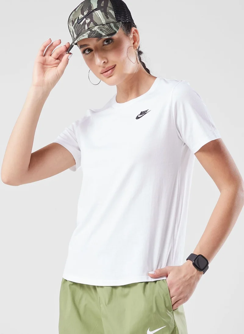 نايكي تيشيرت بشعار الماركة